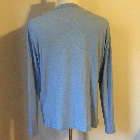 Banana Republic Long-Sleeve Henley Shirt in 100% Light Blue Cotton (sz L) - Picture 5 of 7